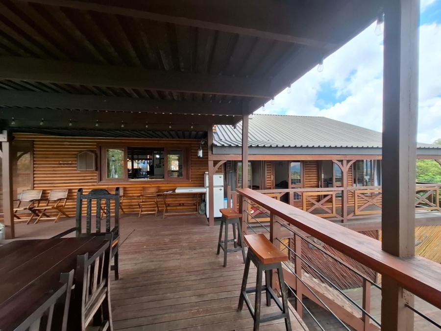 5 Bedroom Property for Sale in Waterkloof East North West